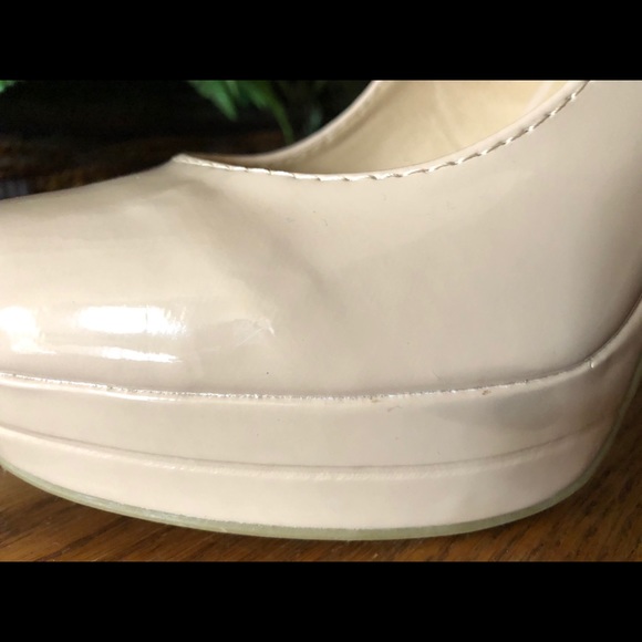 Lauren Conrad Patent Leather Heels - Picture 3 of 12